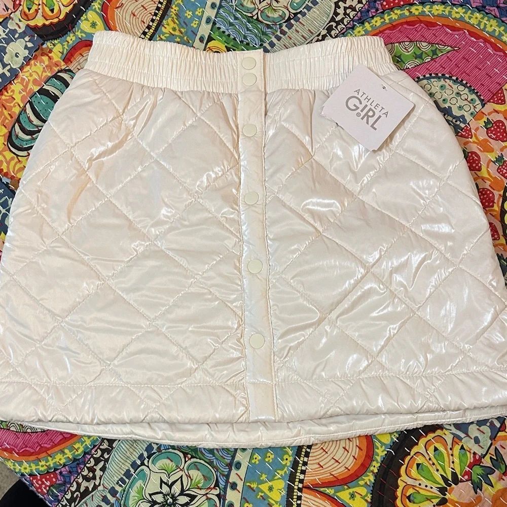 NWT Athleta Girl Toasty Buns Metallic Quilted Skirt with Sherpa interior